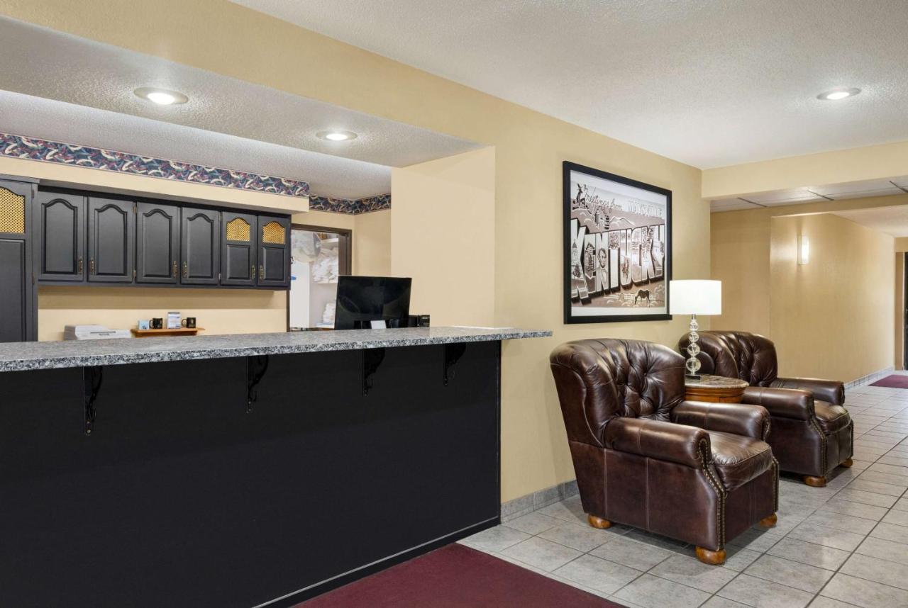 Super 8 by Wyndham Maysville KY Eksteriør billede