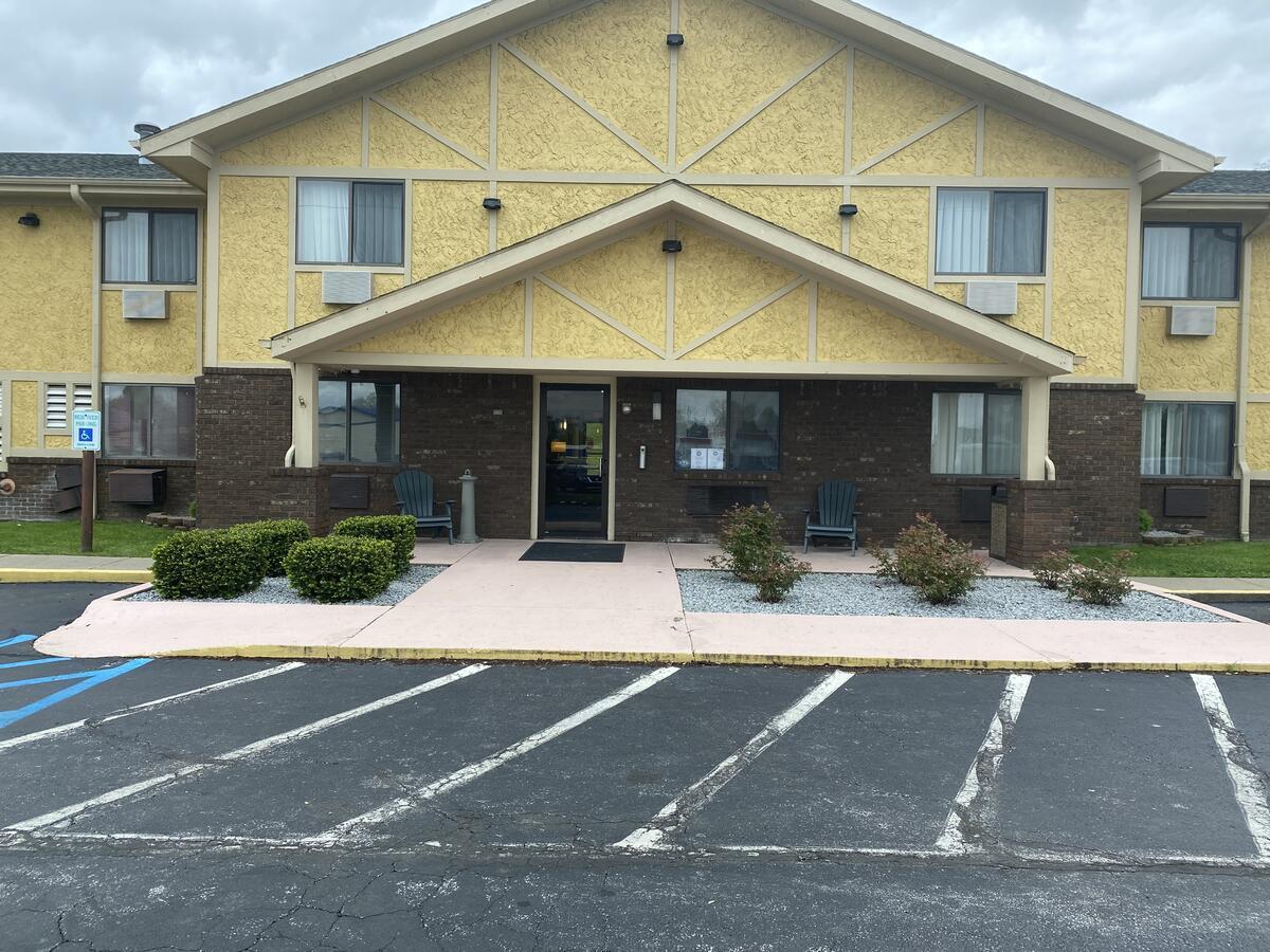Super 8 by Wyndham Maysville KY Eksteriør billede